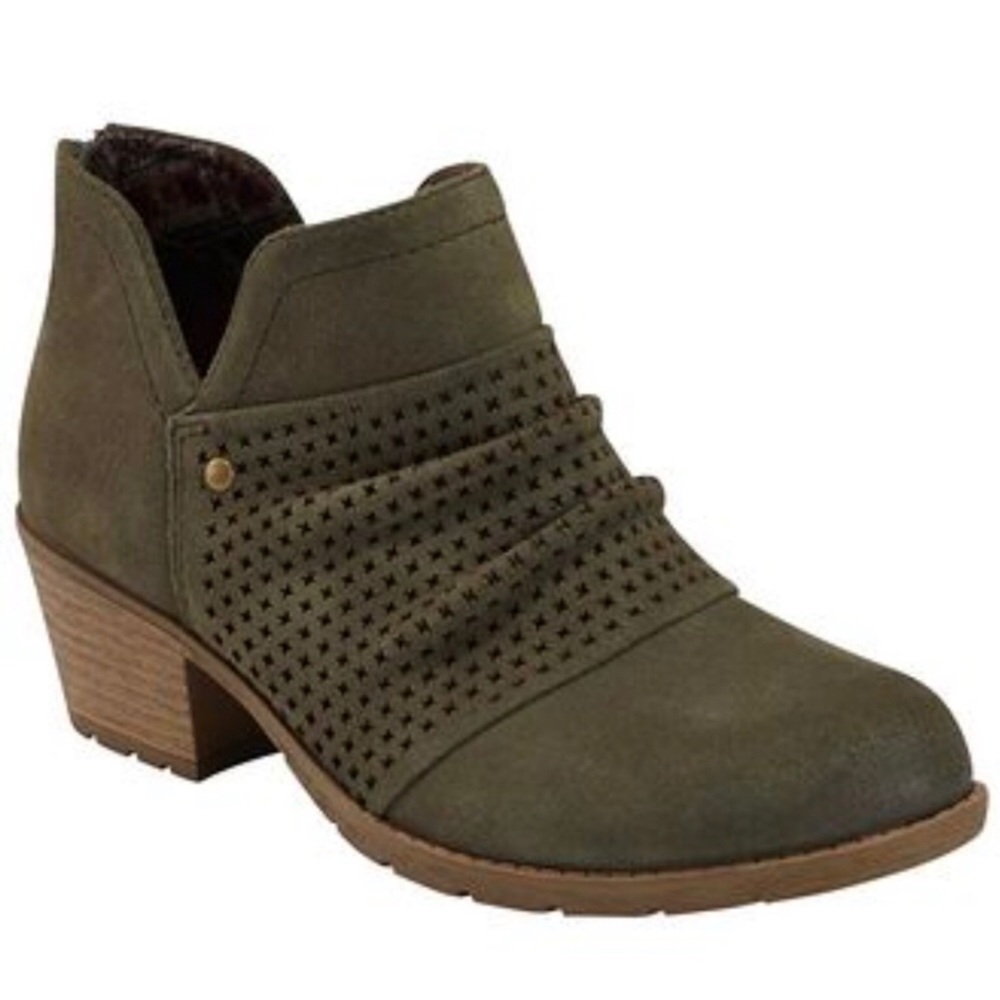 NIB Earth Origins Amanda Olive Size 9